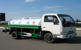 東風小霸王2噸灑水車