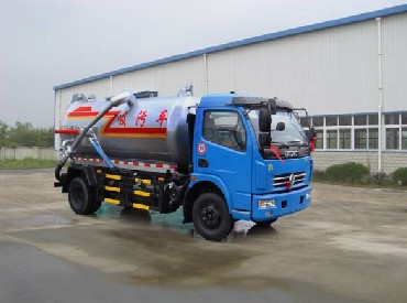 東風多利卡吸污車