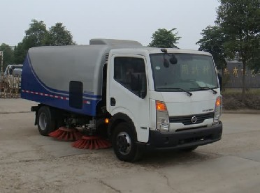日產掃路車