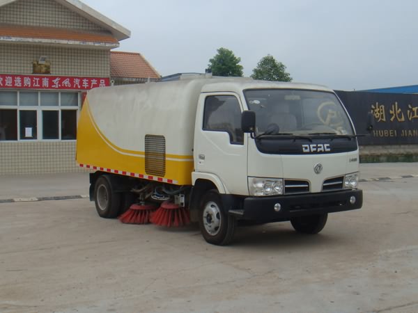 東風福瑞卡掃路車(國三)