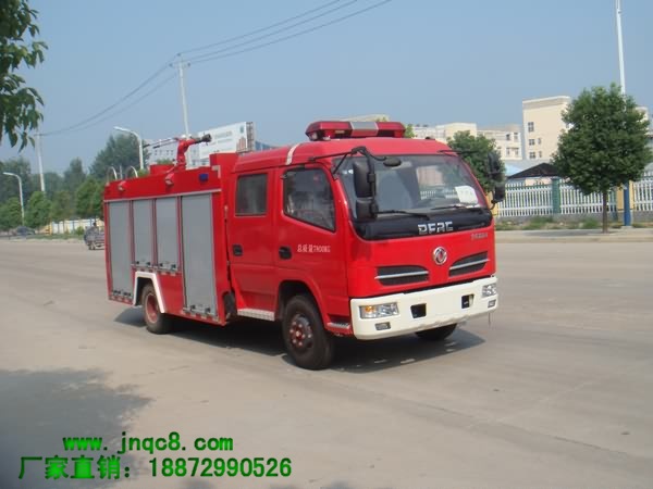 東風多利卡水罐消防車
