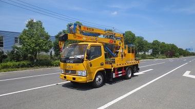 東風(fēng)12米高空作業(yè)車(國六)